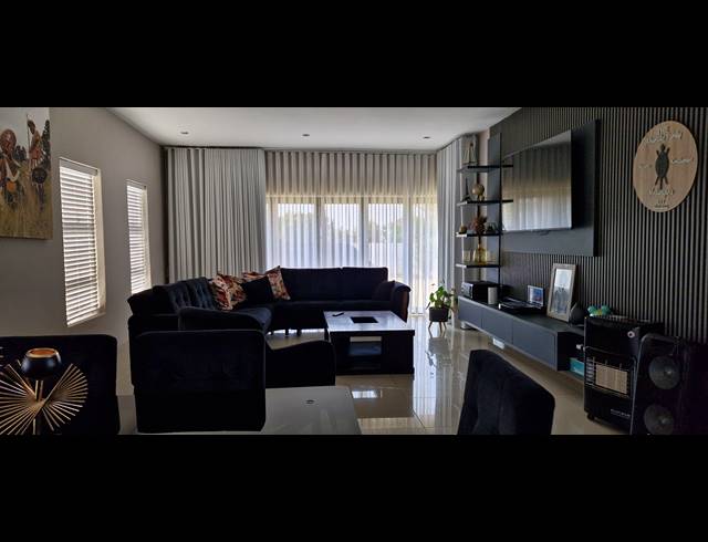 4 BEDROOM FREESTANDING FOR SALE IN SAVANNAH COUNTRY ESTATE